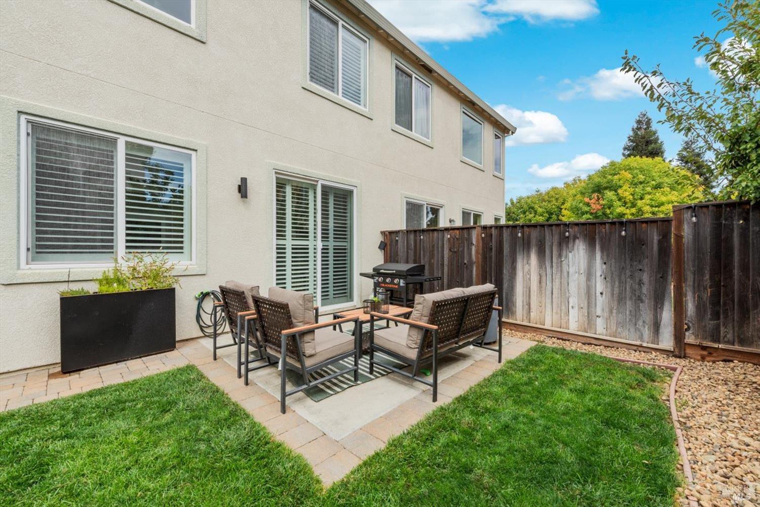 Detail Gallery Image 50 of 72 For 325 Gabiano Ct, Vacaville,  CA 95687 - 3 Beds | 2/1 Baths