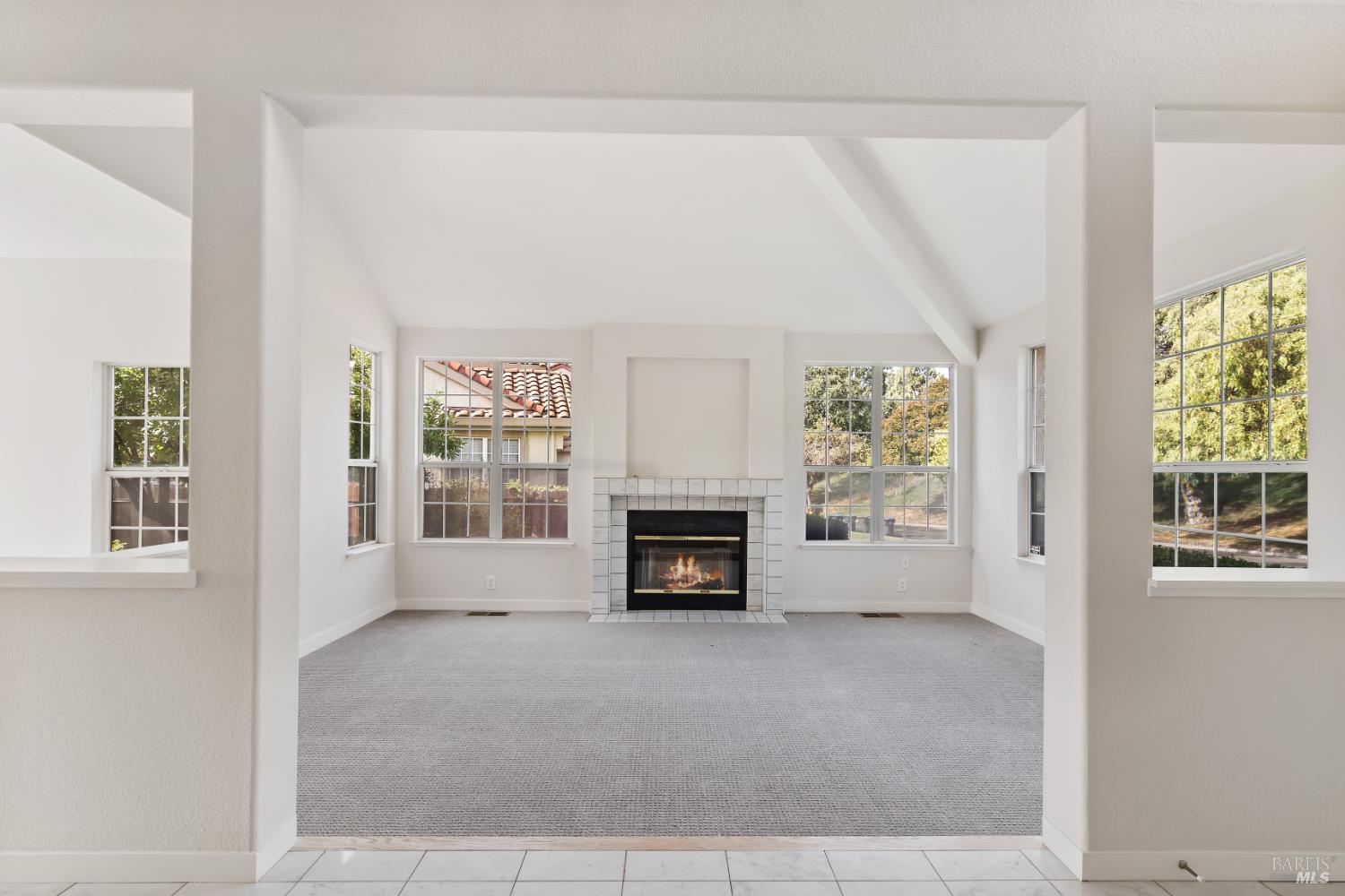 Detail Gallery Image 9 of 53 For 3235 Hilton Head Dr, Fairfield,  CA 94534 - 3 Beds | 2/1 Baths