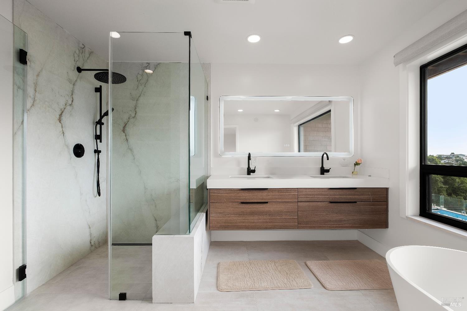 Detail Gallery Image 20 of 31 For 45 Meadow Hill Dr, Tiburon,  CA 94920 - 5 Beds | 4 Baths