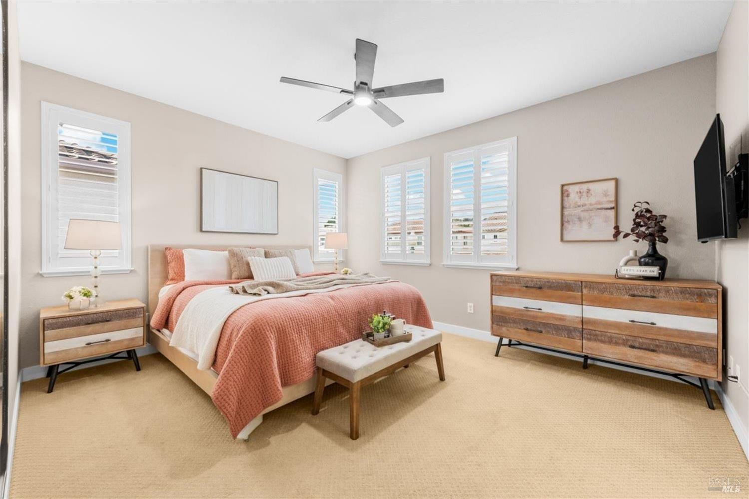 Detail Gallery Image 28 of 72 For 325 Gabiano Ct, Vacaville,  CA 95687 - 3 Beds | 2/1 Baths