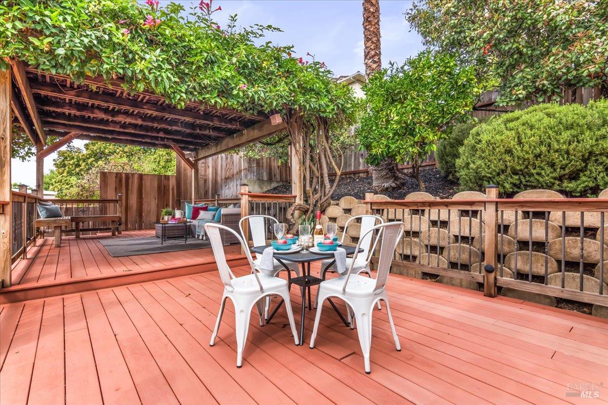 Detail Gallery Image 37 of 44 For 375 E O St, Benicia,  CA 94510 - 3 Beds | 2 Baths