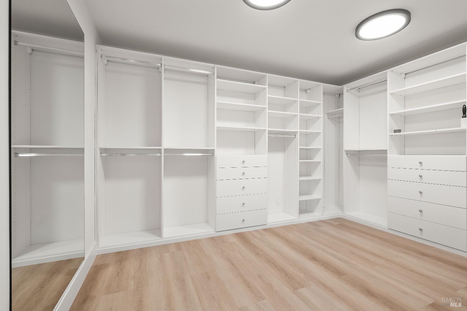 Detail Gallery Image 19 of 31 For 45 Meadow Hill Dr, Tiburon,  CA 94920 - 5 Beds | 4 Baths