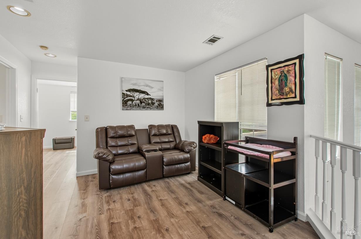 Detail Gallery Image 18 of 36 For 3121 Ferngrove Way, Antioch,  CA 94531 - 4 Beds | 3 Baths