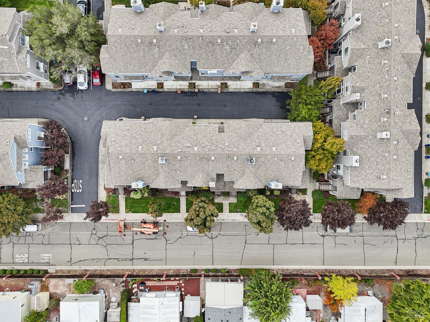 Detail Gallery Image 41 of 43 For 462 E E St, Benicia,  CA 94510 - 3 Beds | 2/1 Baths