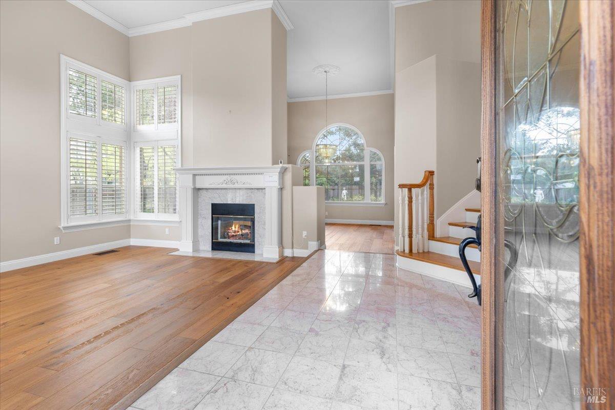 Detail Gallery Image 5 of 67 For 3229 Seminole Cir, Fairfield,  CA 94534 - 5 Beds | 3 Baths