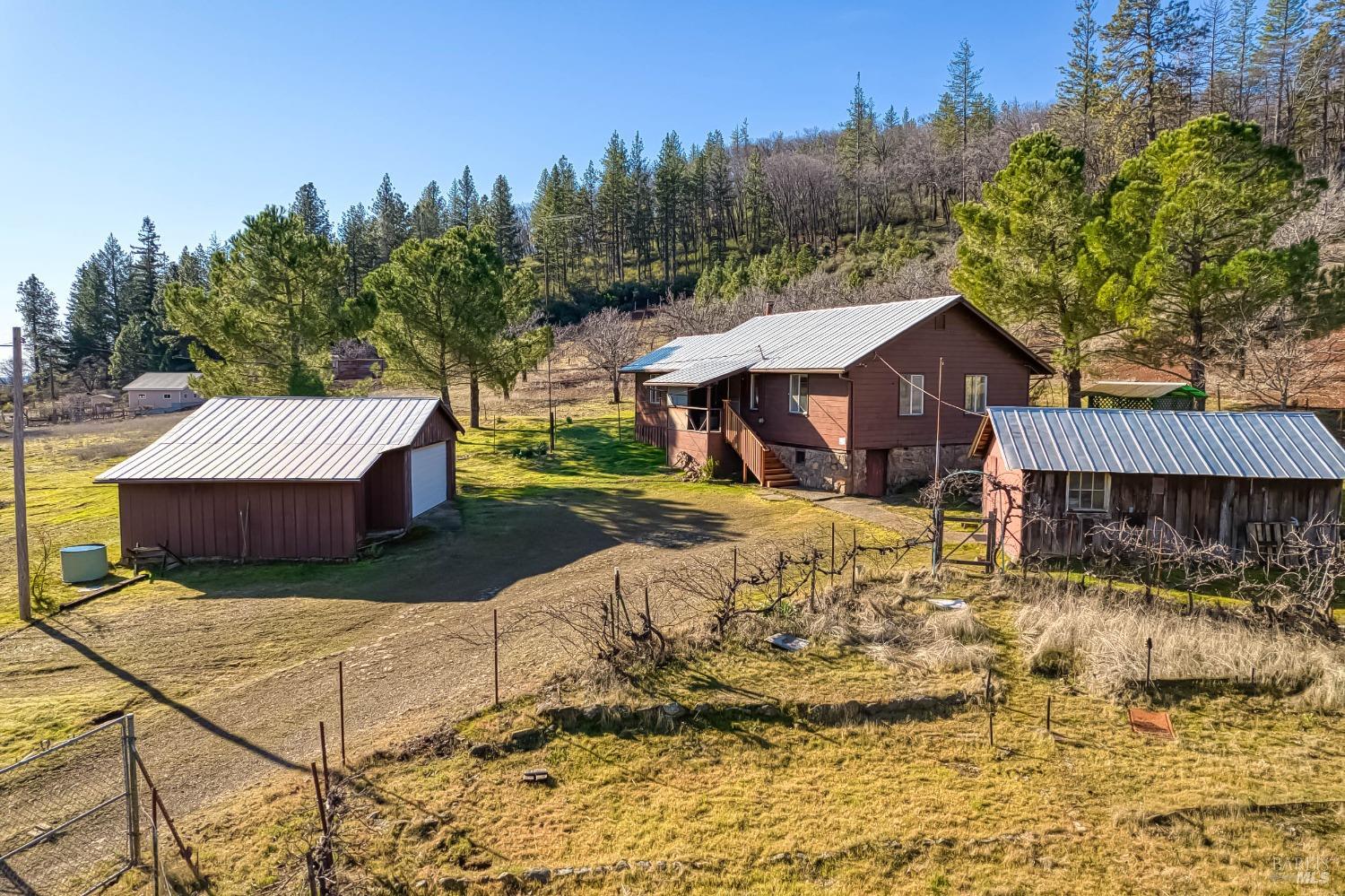 Detail Gallery Image 5 of 52 For 11415 Seigler Springs North Rd, Middletown,  CA 95461 - 3 Beds | 1/1 Baths