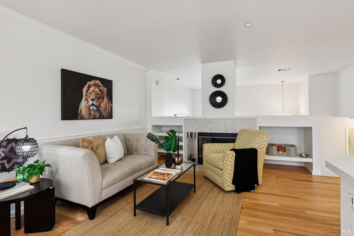 Detail Gallery Image 7 of 43 For 462 E E St, Benicia,  CA 94510 - 3 Beds | 2/1 Baths