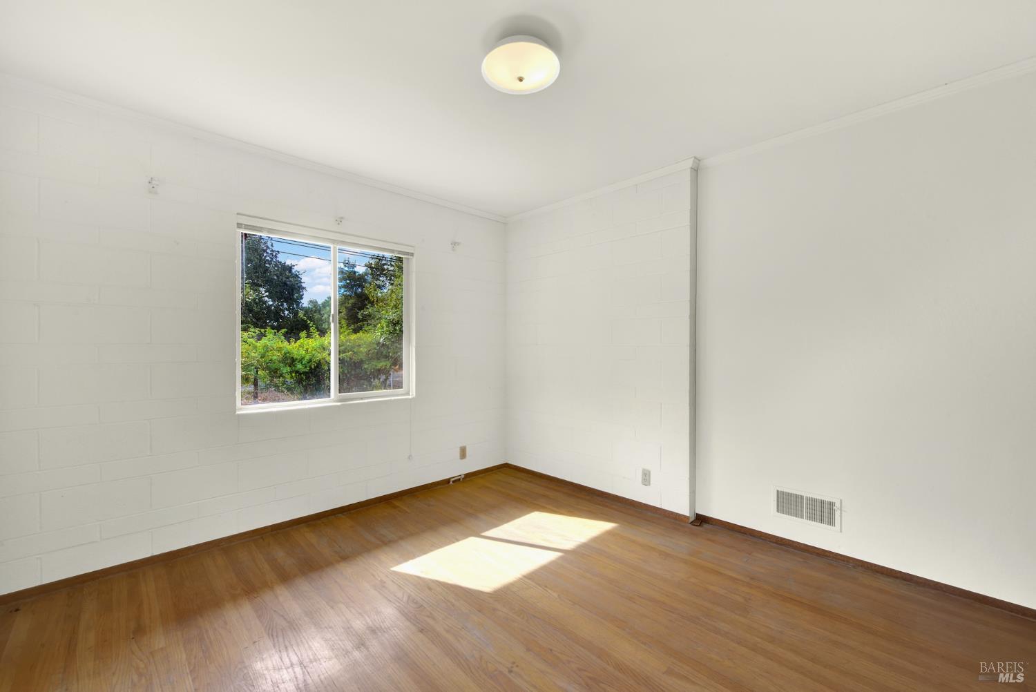 Detail Gallery Image 39 of 73 For 677 Petaluma Ave, Sonoma,  CA 95476 - 2 Beds | 1 Baths