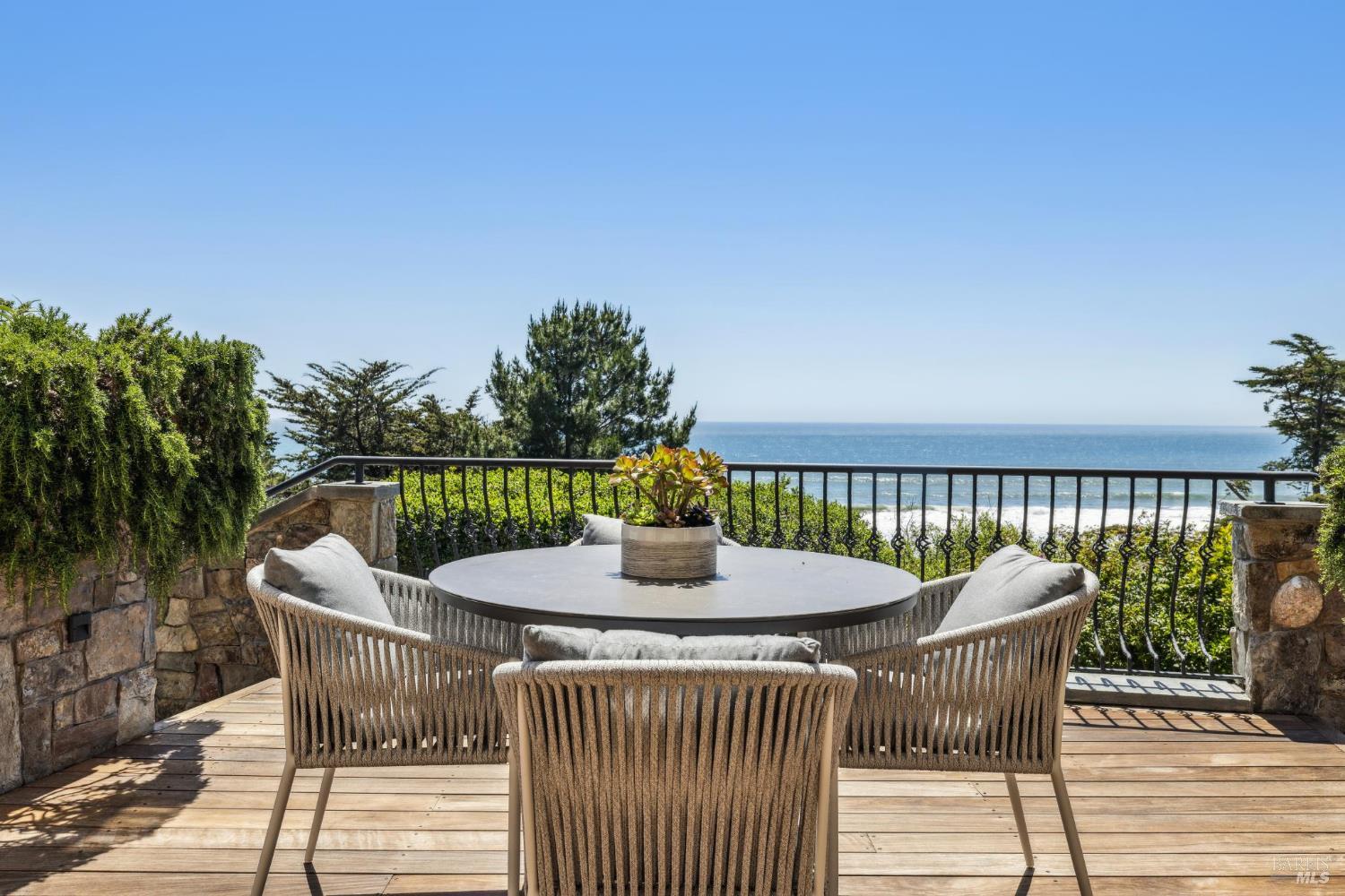 Detail Gallery Image 53 of 76 For 3275 Shoreline Hwy, Stinson Beach,  CA 94970 - 5 Beds | 4 Baths