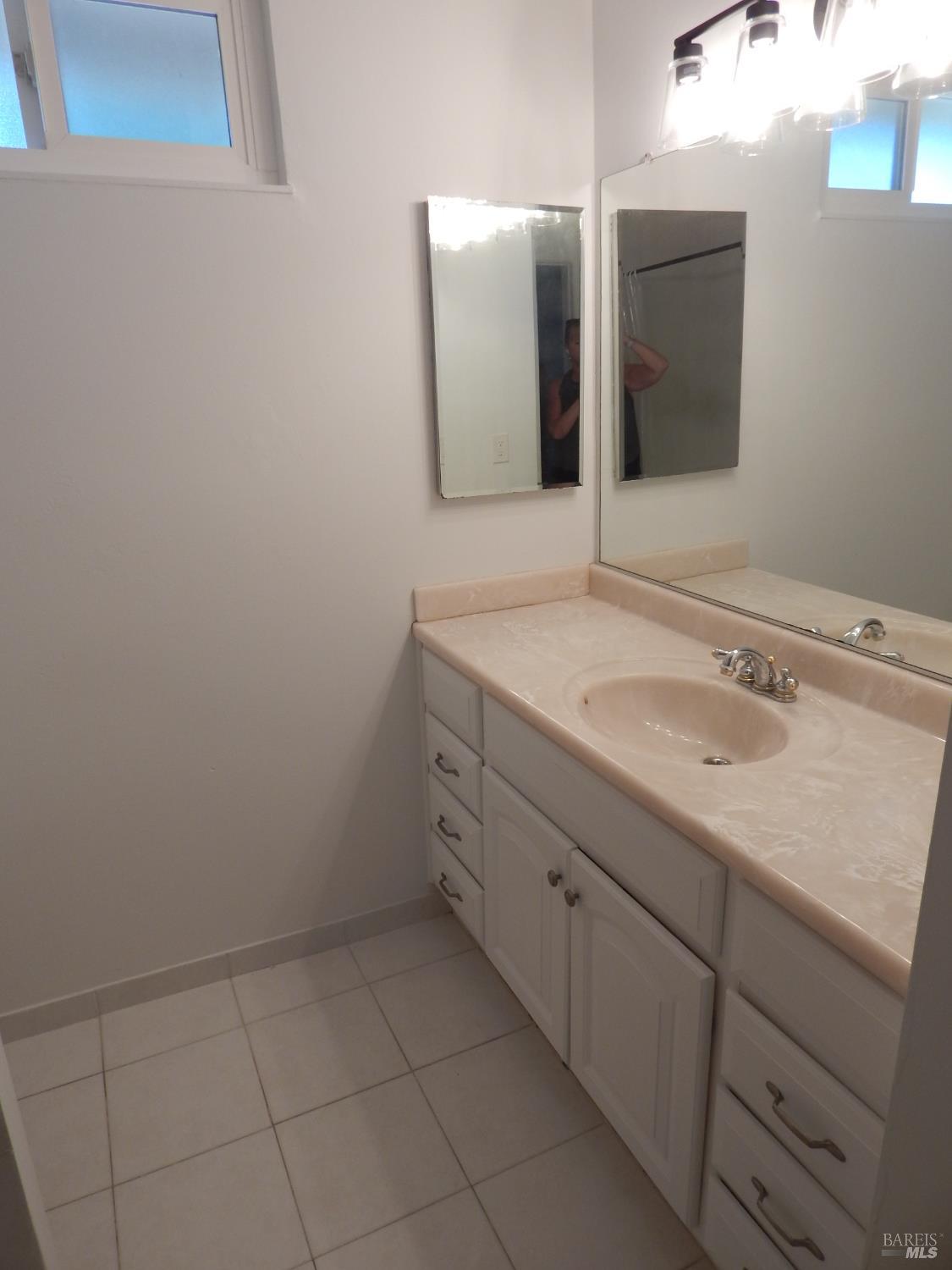 Detail Gallery Image 45 of 55 For 400 Seville Pl, Vacaville,  CA 95688 - 4 Beds | 2/1 Baths