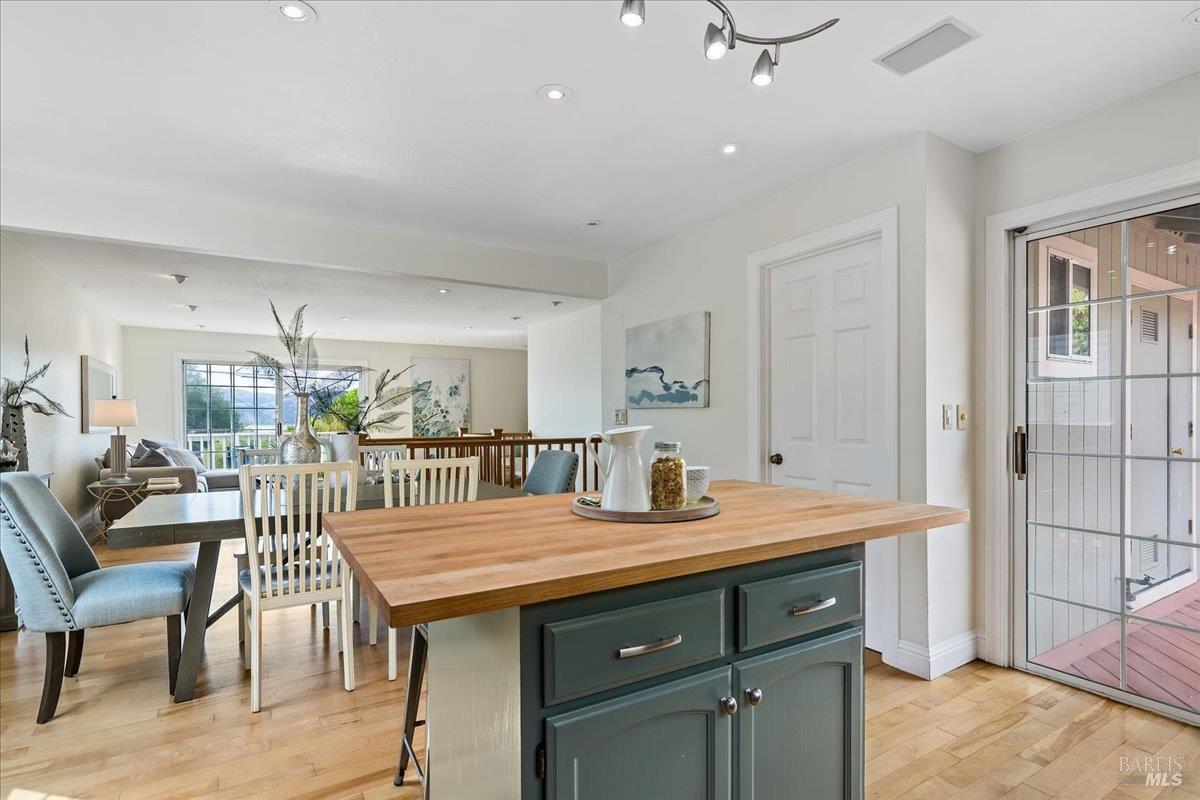 Detail Gallery Image 16 of 44 For 375 E O St, Benicia,  CA 94510 - 3 Beds | 2 Baths