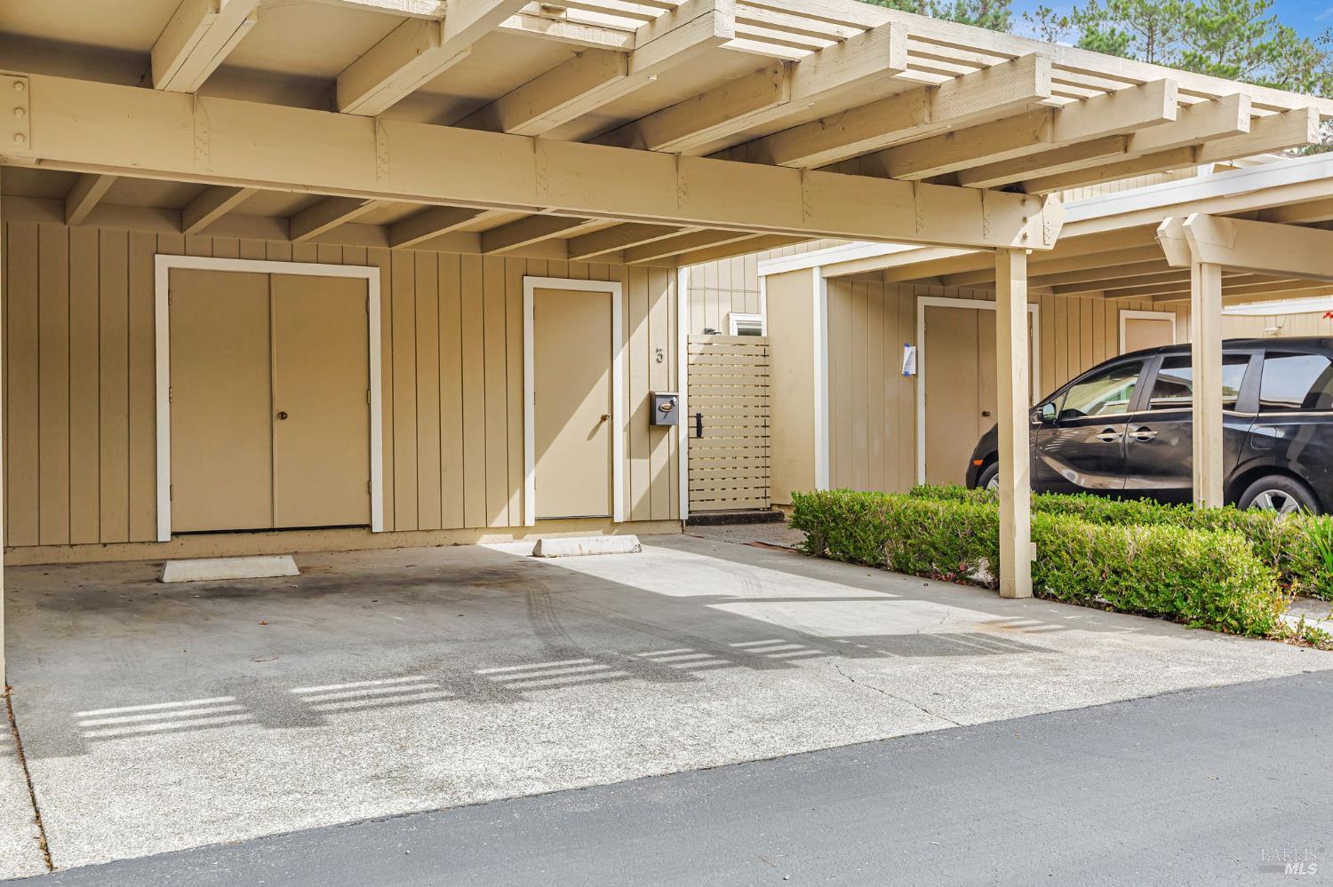 Detail Gallery Image 3 of 45 For 3 Frost Ct, Mill Valley,  CA 94941 - 3 Beds | 2/1 Baths