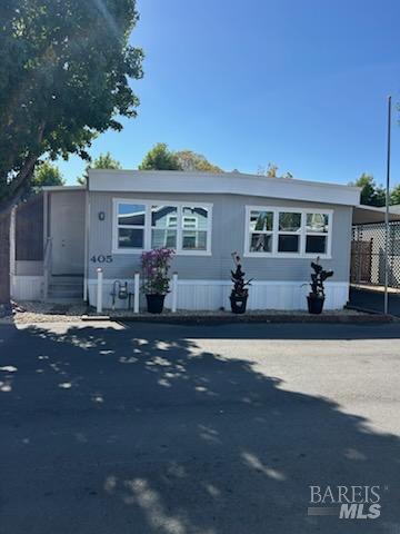 Detail Gallery Image 2 of 34 For 405 300 Stony Point Rd, Petaluma,  CA 94952 - 2 Beds | 2 Baths