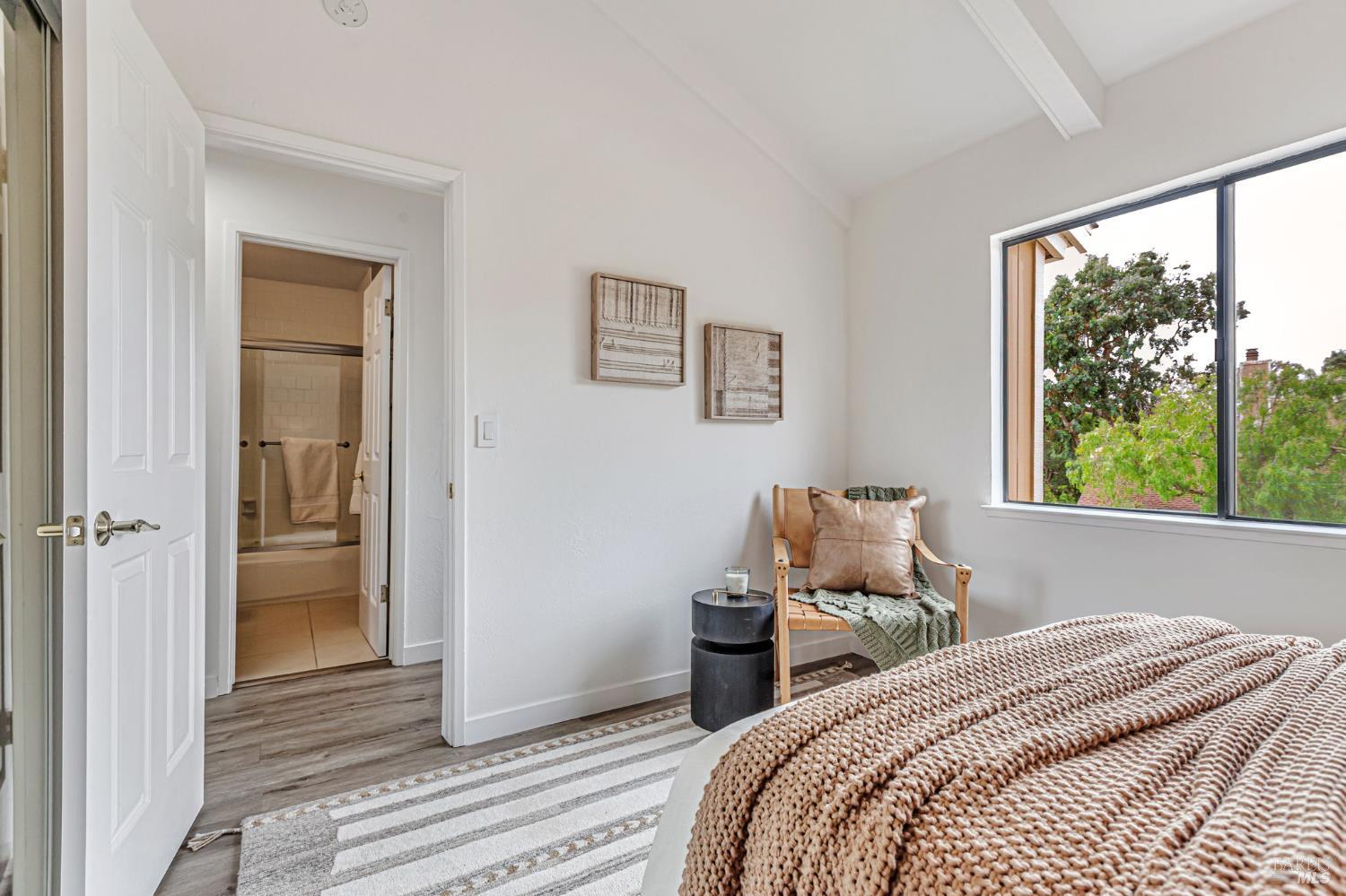 Detail Gallery Image 19 of 45 For 3 Frost Ct, Mill Valley,  CA 94941 - 3 Beds | 2/1 Baths