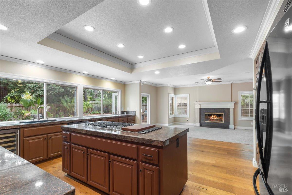 Detail Gallery Image 12 of 67 For 3229 Seminole Cir, Fairfield,  CA 94534 - 5 Beds | 3 Baths