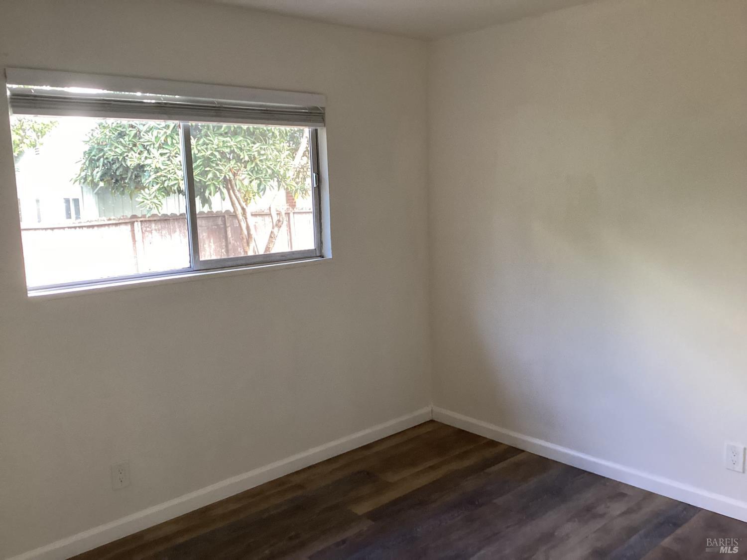 Detail Gallery Image 13 of 25 For 4356 Dale Dr, Napa,  CA 94558 - 3 Beds | 1 Baths