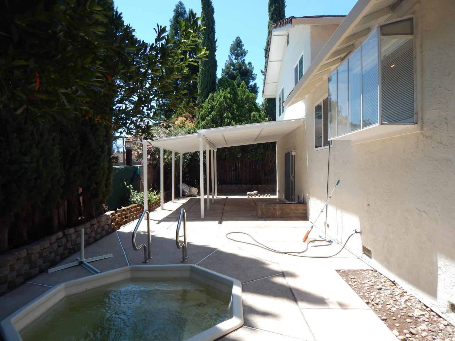 Detail Gallery Image 29 of 55 For 400 Seville Pl, Vacaville,  CA 95688 - 4 Beds | 2/1 Baths