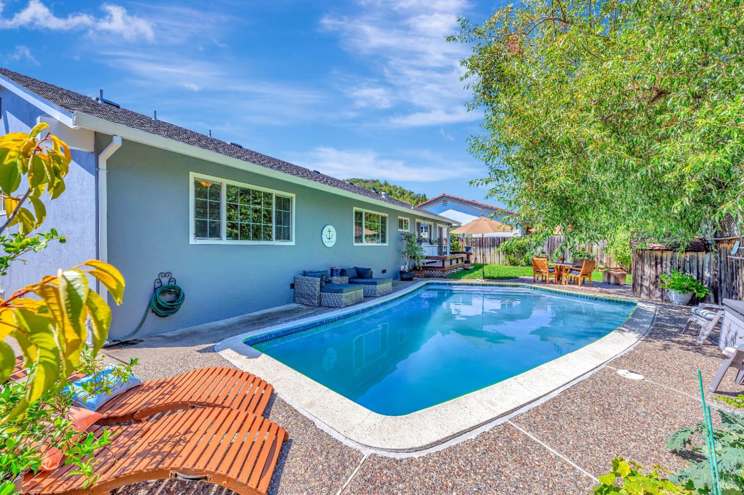 Detail Gallery Image 30 of 31 For 540 Marin Oaks Dr, Novato,  CA 94949 - 3 Beds | 2 Baths