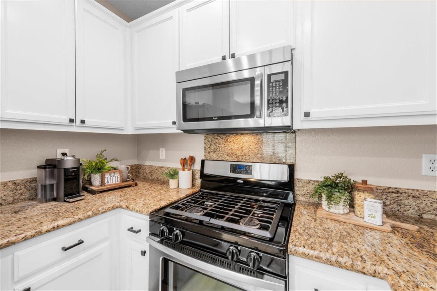 Detail Gallery Image 23 of 72 For 325 Gabiano Ct, Vacaville,  CA 95687 - 3 Beds | 2/1 Baths