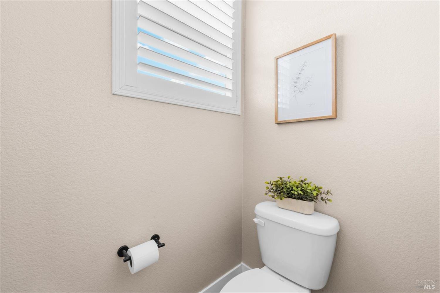 Detail Gallery Image 35 of 72 For 325 Gabiano Ct, Vacaville,  CA 95687 - 3 Beds | 2/1 Baths