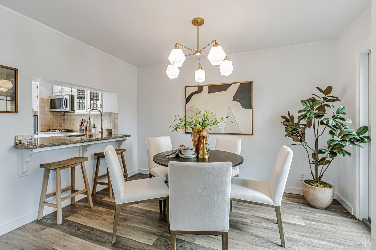 Detail Gallery Image 15 of 45 For 3 Frost Ct, Mill Valley,  CA 94941 - 3 Beds | 2/1 Baths