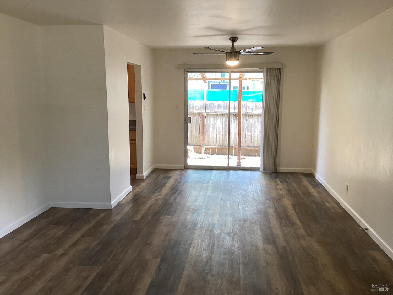 Detail Gallery Image 4 of 25 For 4356 Dale Dr, Napa,  CA 94558 - 3 Beds | 1 Baths