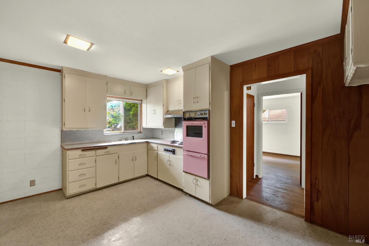 Detail Gallery Image 27 of 73 For 677 Petaluma Ave, Sonoma,  CA 95476 - 2 Beds | 1 Baths