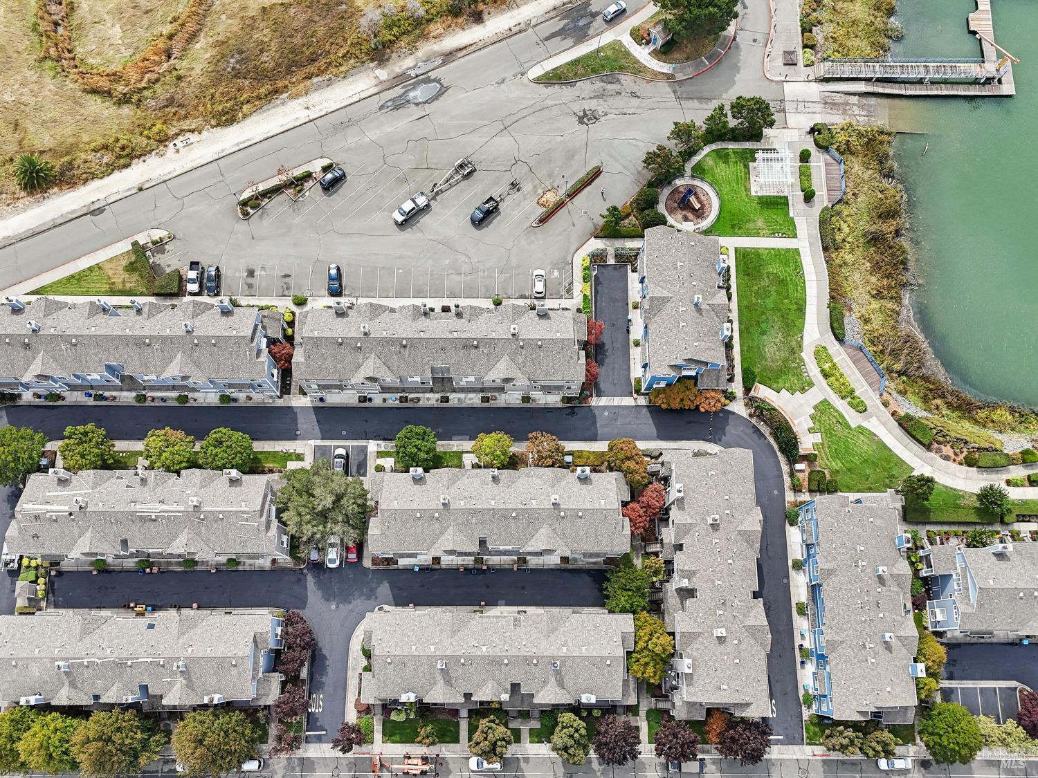 Detail Gallery Image 37 of 43 For 462 E E St, Benicia,  CA 94510 - 3 Beds | 2/1 Baths