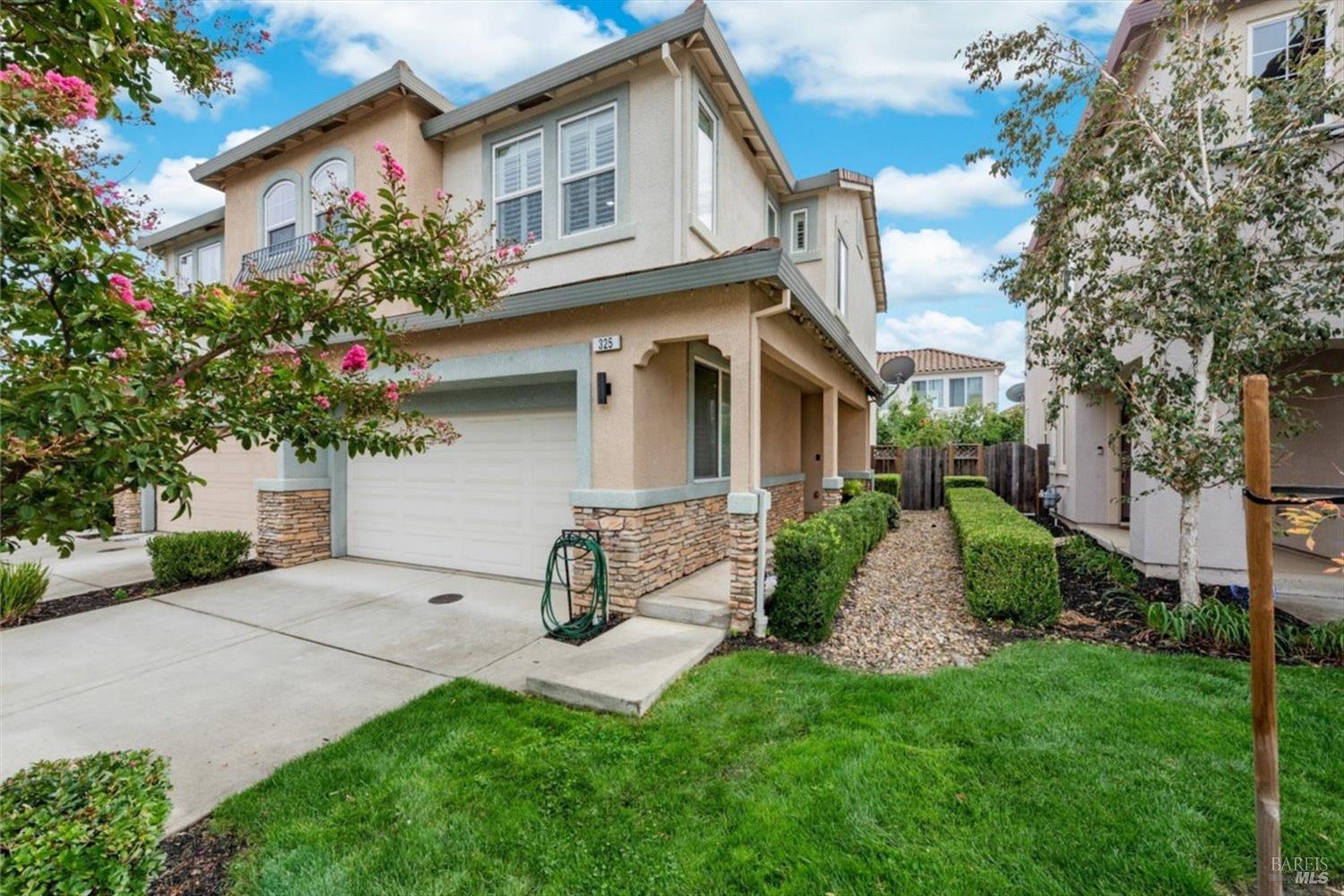 Detail Gallery Image 6 of 72 For 325 Gabiano Ct, Vacaville,  CA 95687 - 3 Beds | 2/1 Baths