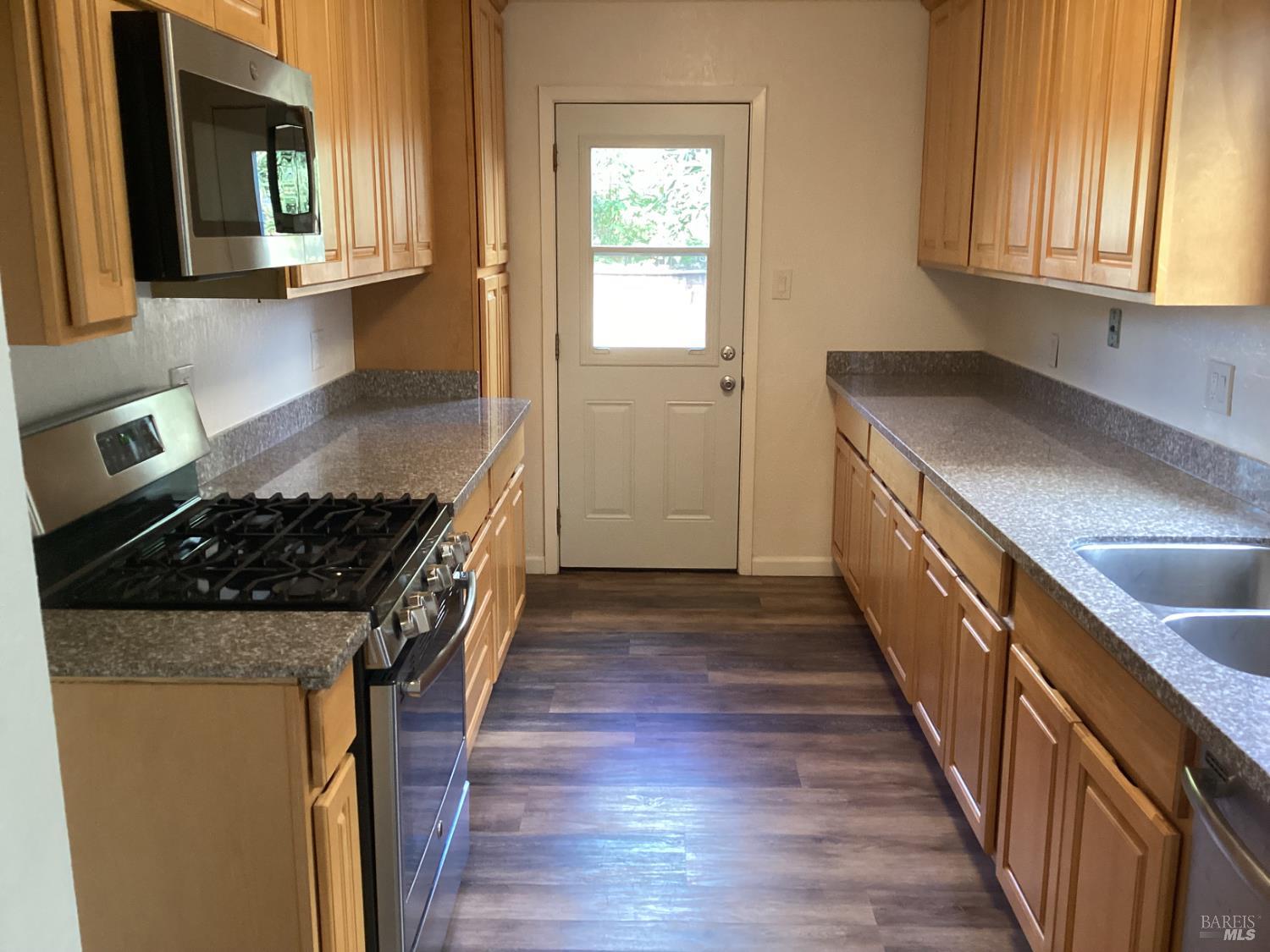 Detail Gallery Image 5 of 25 For 4356 Dale Dr, Napa,  CA 94558 - 3 Beds | 1 Baths