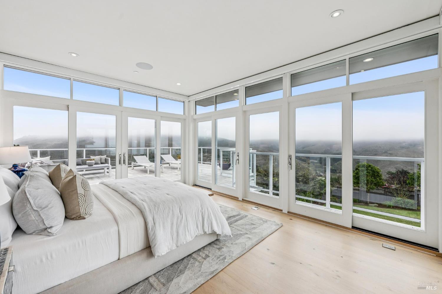 Detail Gallery Image 24 of 43 For 36 Starbuck Dr, Muir Beach,  CA 94965 - 3 Beds | 4 Baths