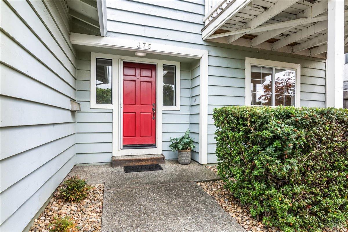 Detail Gallery Image 3 of 44 For 375 E O St, Benicia,  CA 94510 - 3 Beds | 2 Baths