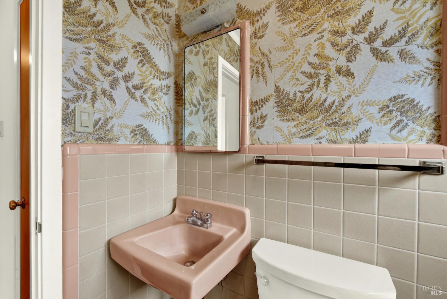 Detail Gallery Image 36 of 73 For 677 Petaluma Ave, Sonoma,  CA 95476 - 2 Beds | 1 Baths