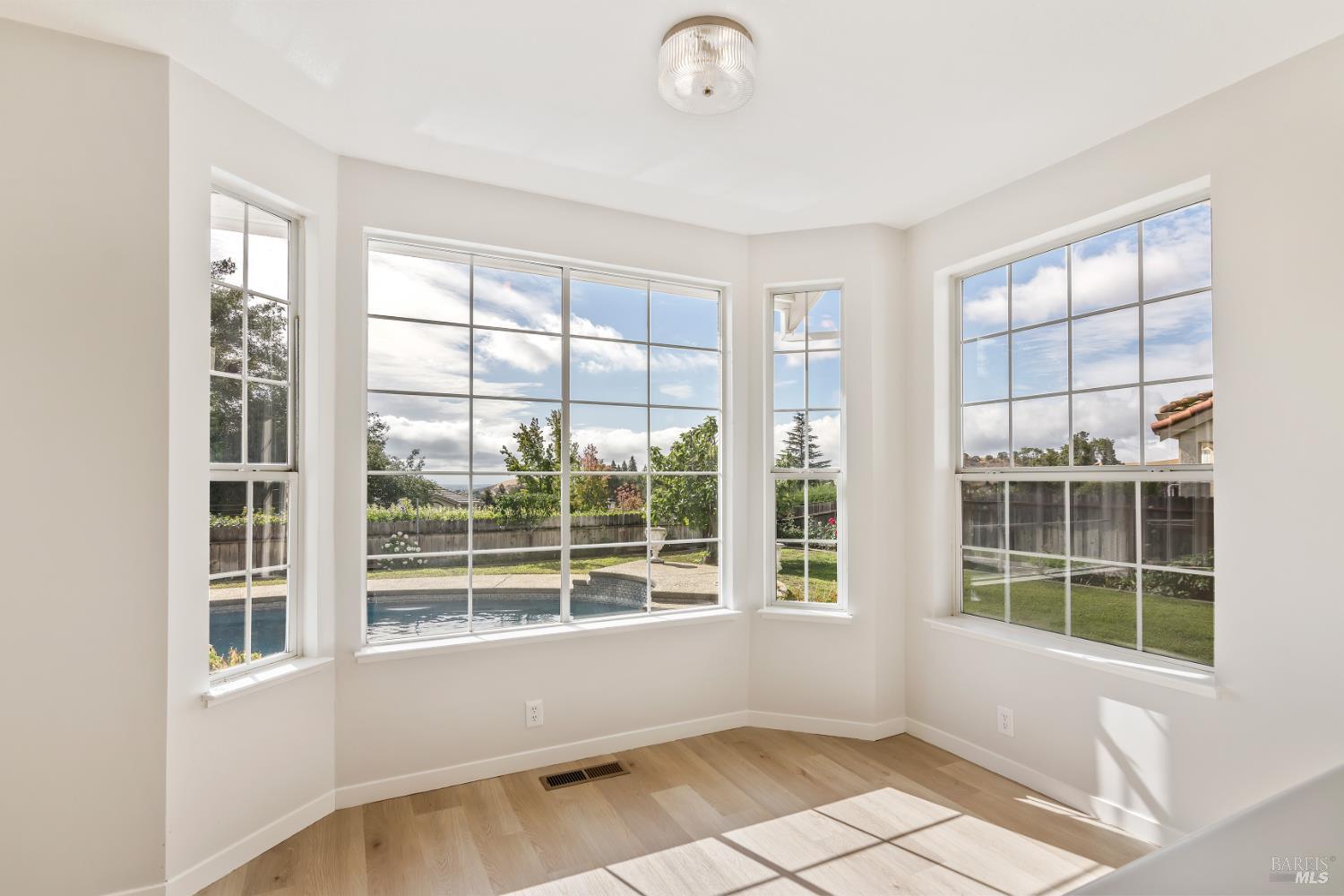 Detail Gallery Image 15 of 53 For 3235 Hilton Head Dr, Fairfield,  CA 94534 - 3 Beds | 2/1 Baths