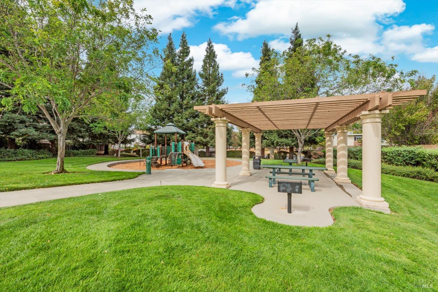 Detail Gallery Image 63 of 72 For 325 Gabiano Ct, Vacaville,  CA 95687 - 3 Beds | 2/1 Baths