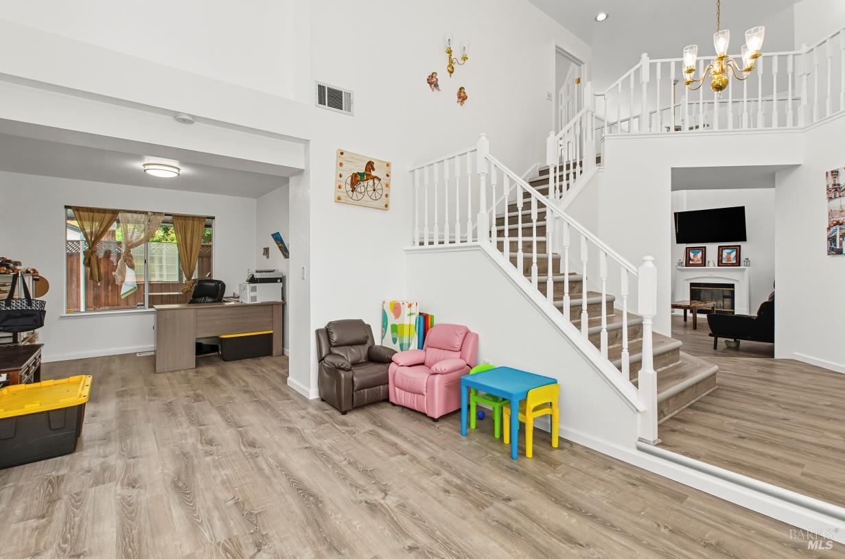 Detail Gallery Image 4 of 36 For 3121 Ferngrove Way, Antioch,  CA 94531 - 4 Beds | 3 Baths