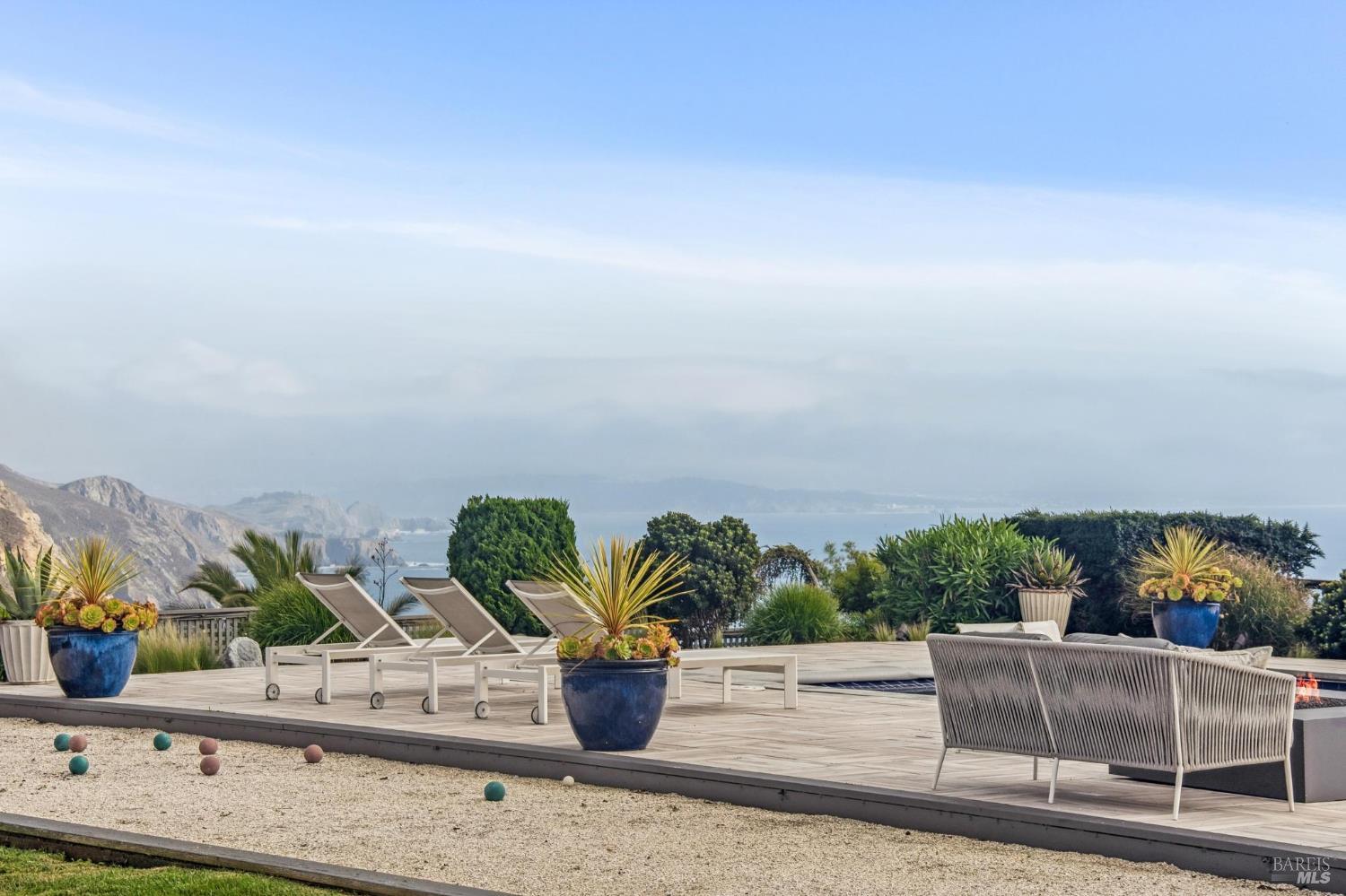 Detail Gallery Image 12 of 43 For 36 Starbuck Dr, Muir Beach,  CA 94965 - 3 Beds | 4 Baths