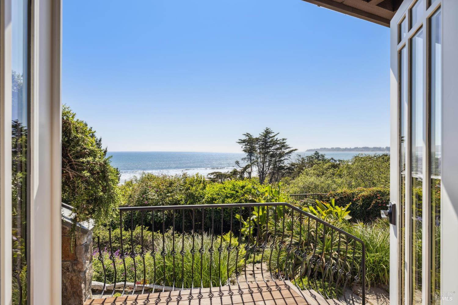 Detail Gallery Image 56 of 76 For 3275 Shoreline Hwy, Stinson Beach,  CA 94970 - 5 Beds | 4 Baths