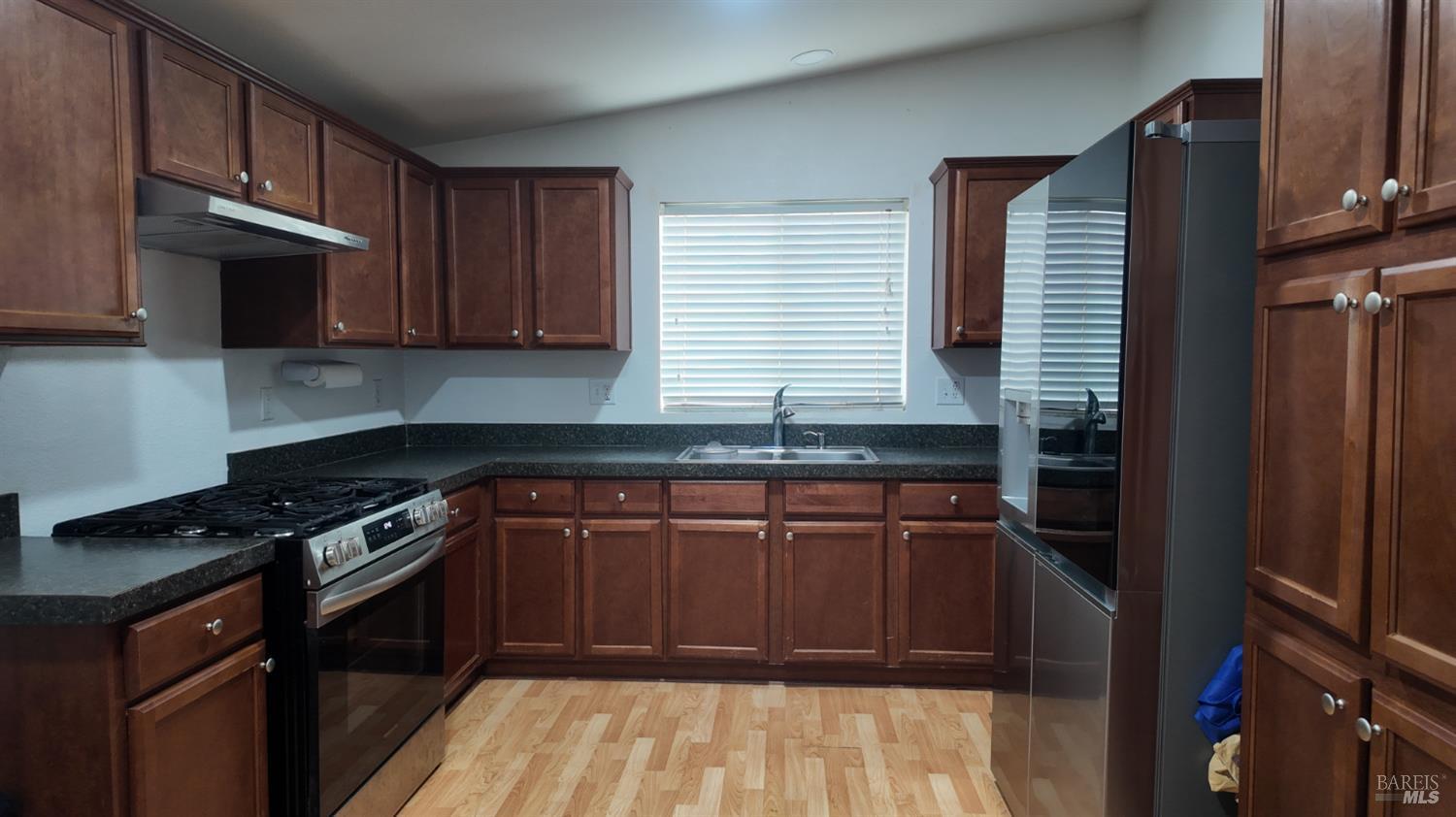 Detail Gallery Image 6 of 22 For 11 Ramble Crk, Cotati,  CA 94931 - 3 Beds | 2 Baths