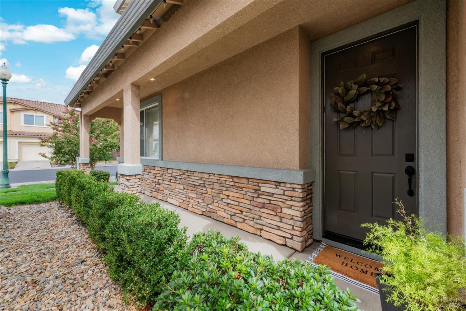 Detail Gallery Image 7 of 72 For 325 Gabiano Ct, Vacaville,  CA 95687 - 3 Beds | 2/1 Baths