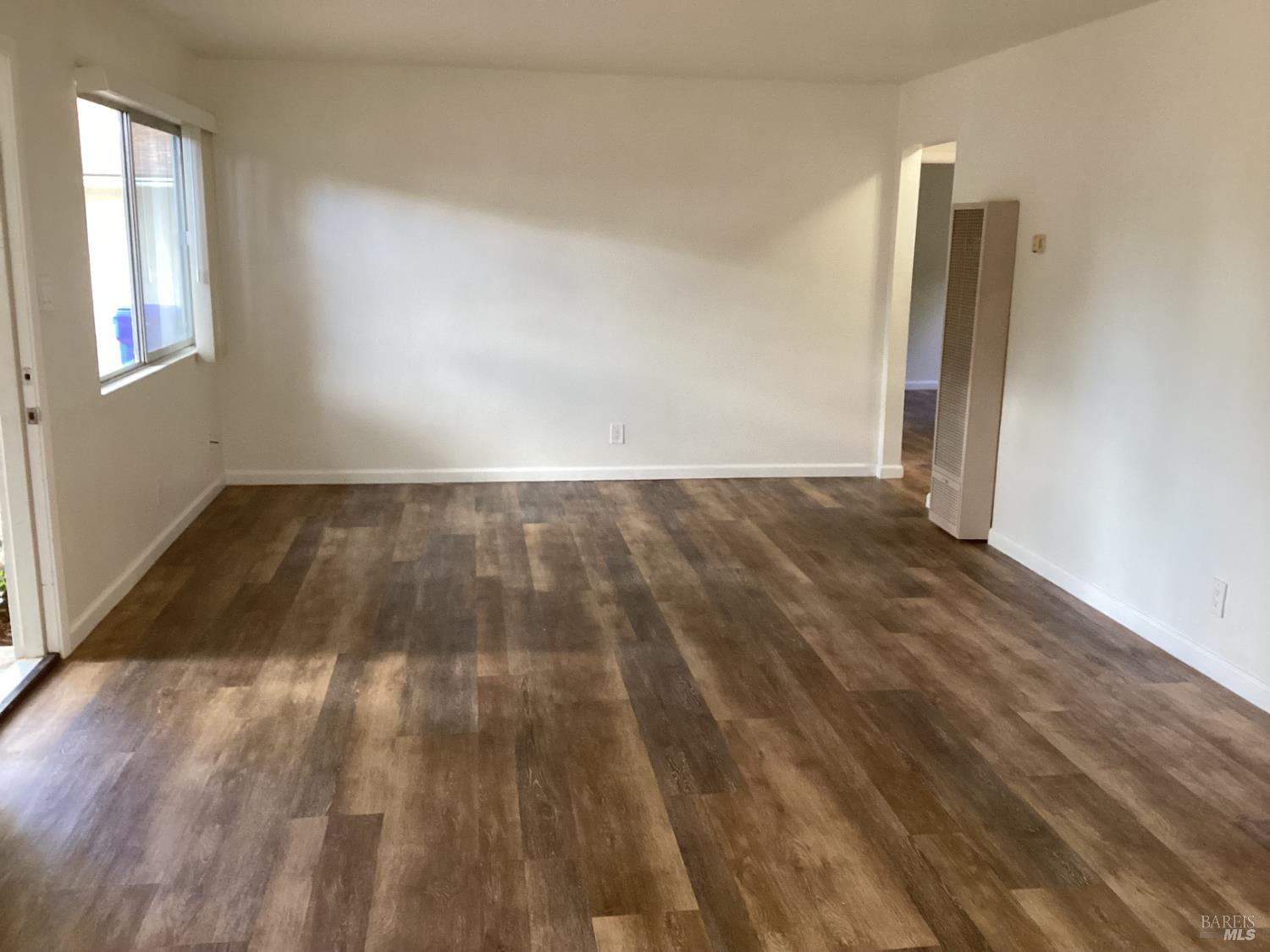 Detail Gallery Image 3 of 25 For 4356 Dale Dr, Napa,  CA 94558 - 3 Beds | 1 Baths