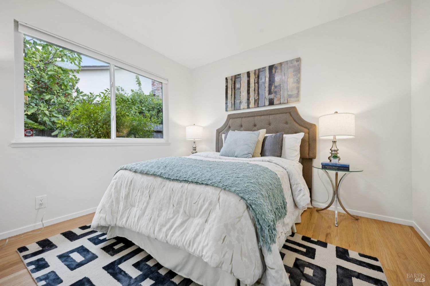 Detail Gallery Image 26 of 36 For 934 Las Pavadas Ave, San Rafael,  CA 94903 - 3 Beds | 2 Baths