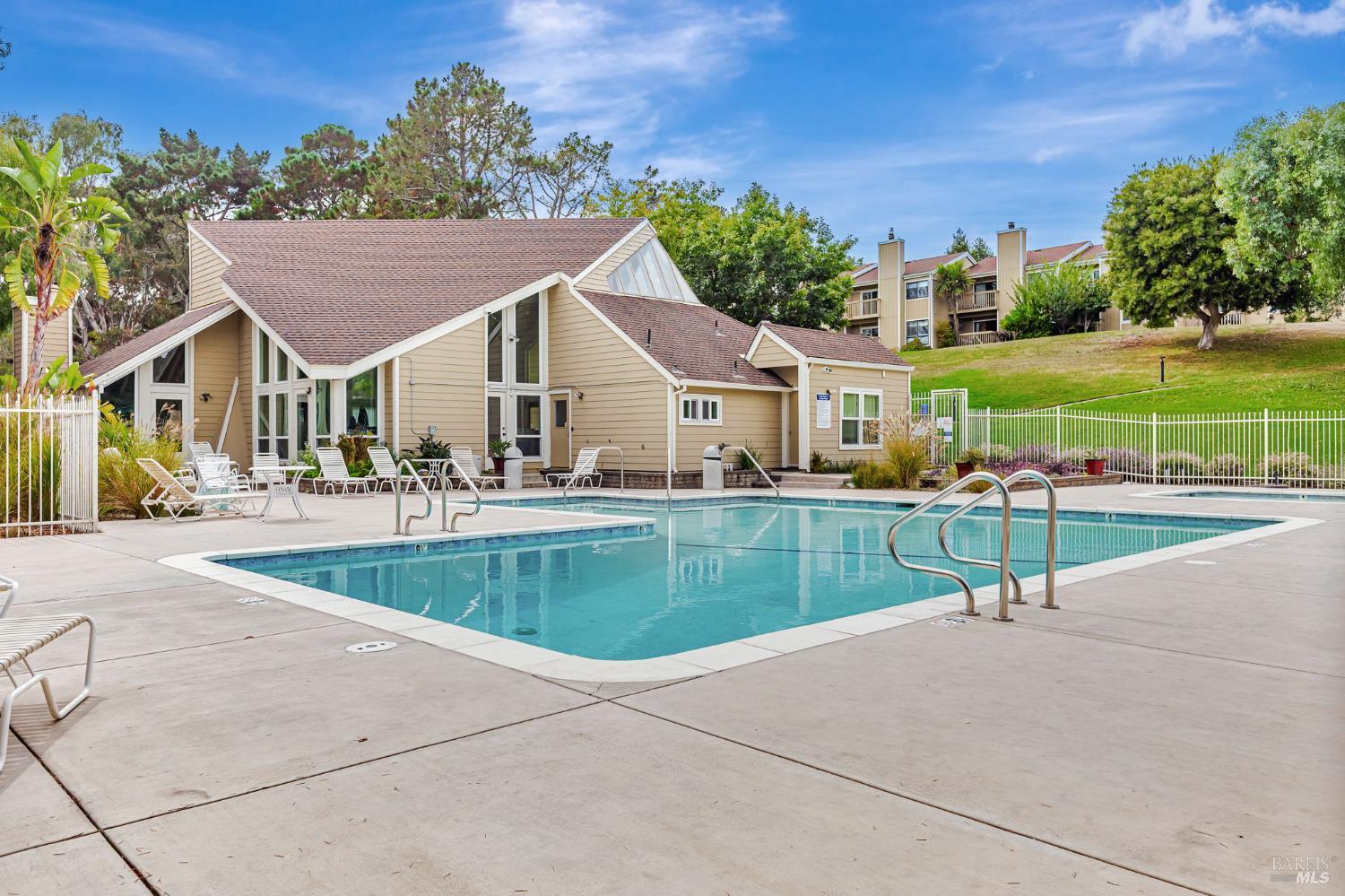 Detail Gallery Image 43 of 45 For 3 Frost Ct, Mill Valley,  CA 94941 - 3 Beds | 2/1 Baths