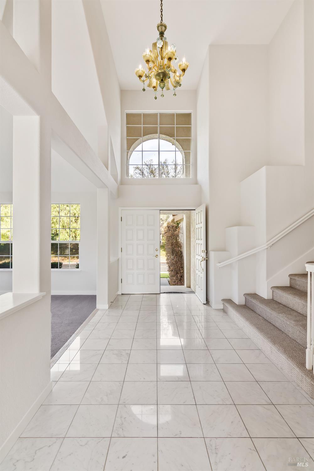 Detail Gallery Image 4 of 53 For 3235 Hilton Head Dr, Fairfield,  CA 94534 - 3 Beds | 2/1 Baths