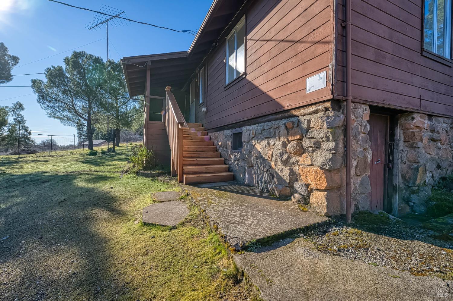 Detail Gallery Image 9 of 52 For 11415 Seigler Springs North Rd, Middletown,  CA 95461 - 3 Beds | 1/1 Baths