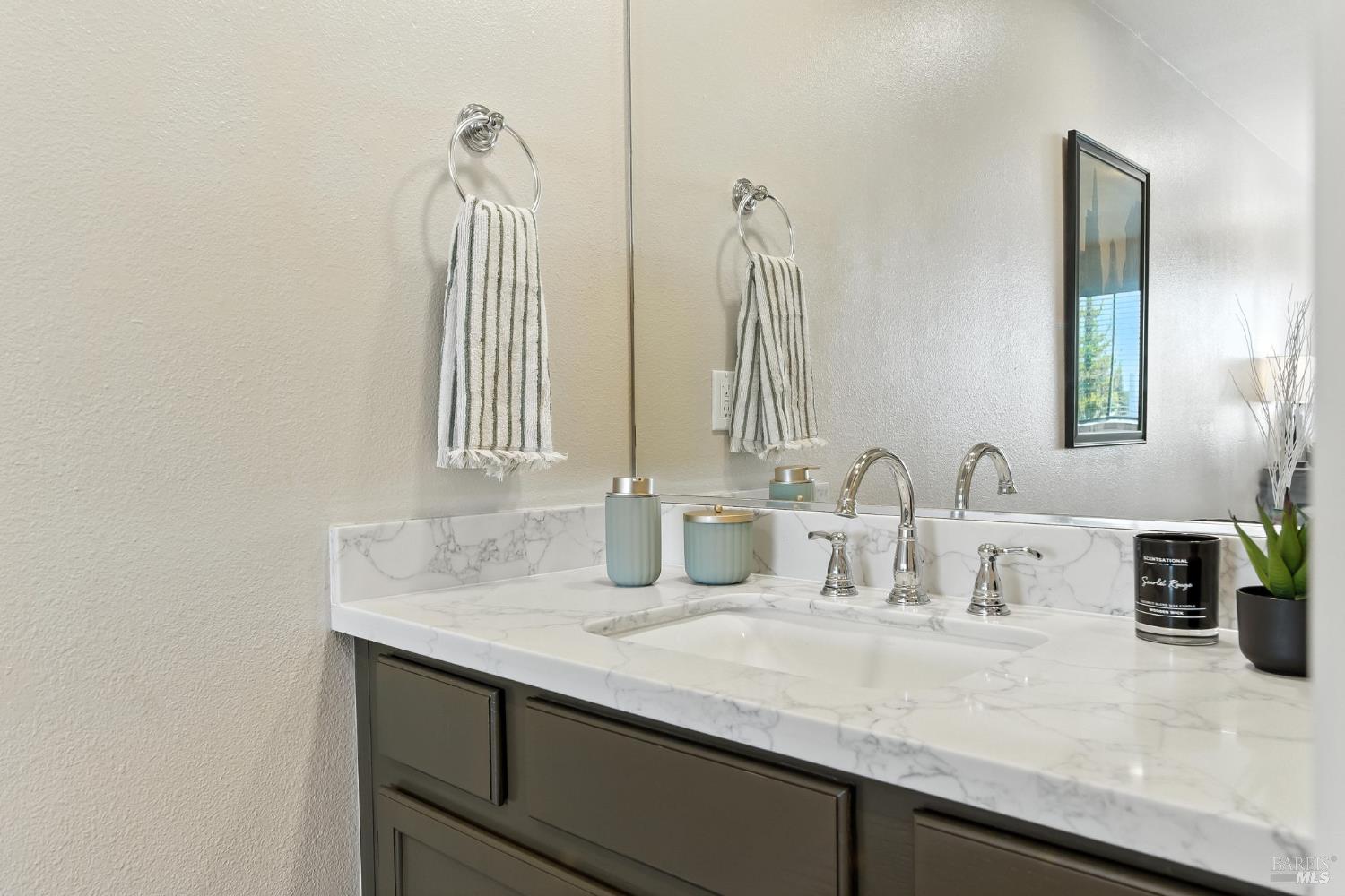 Detail Gallery Image 16 of 23 For 213 Mariner Way, Novato,  CA 94945 - 1 Beds | 1 Baths
