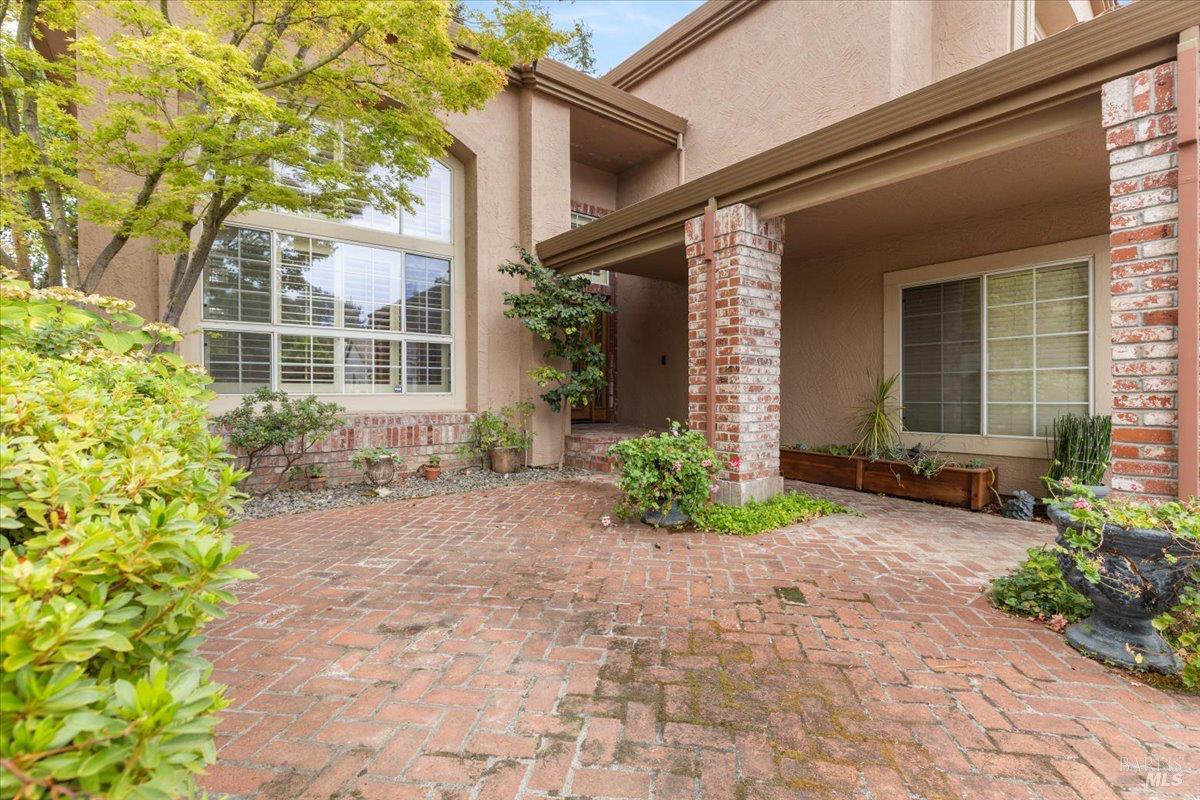 Detail Gallery Image 56 of 67 For 3229 Seminole Cir, Fairfield,  CA 94534 - 5 Beds | 3 Baths