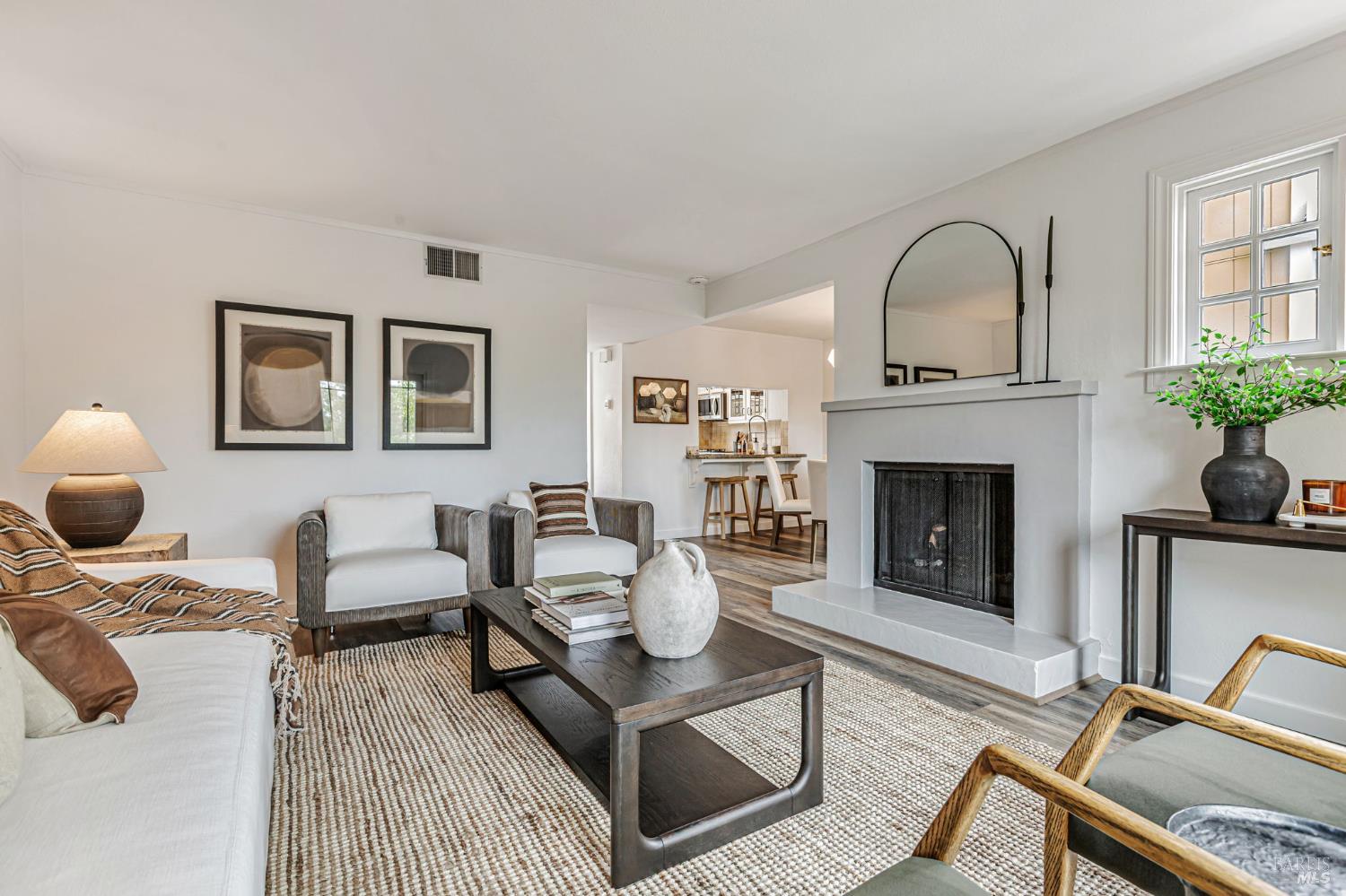 Detail Gallery Image 2 of 45 For 3 Frost Ct, Mill Valley,  CA 94941 - 3 Beds | 2/1 Baths