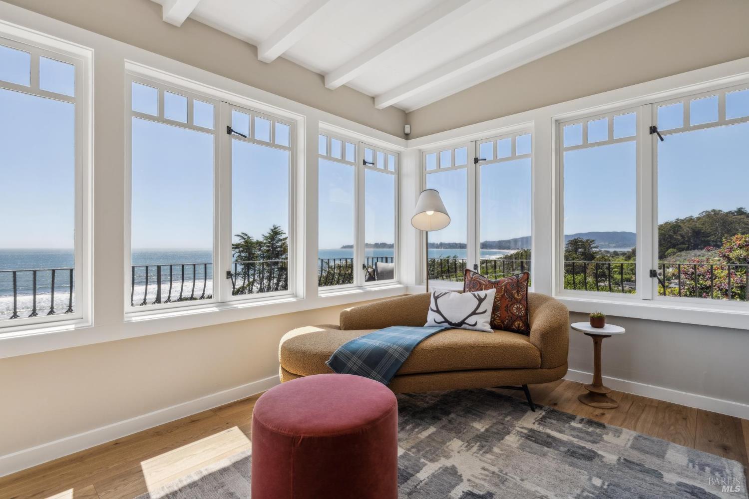 Detail Gallery Image 31 of 76 For 3275 Shoreline Hwy, Stinson Beach,  CA 94970 - 5 Beds | 4 Baths