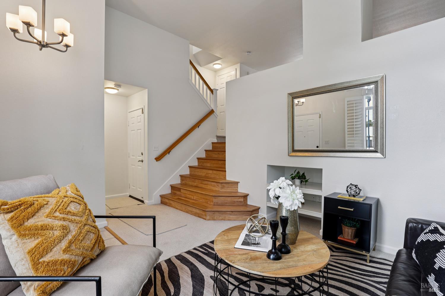 Detail Gallery Image 4 of 43 For 462 E E St, Benicia,  CA 94510 - 3 Beds | 2/1 Baths